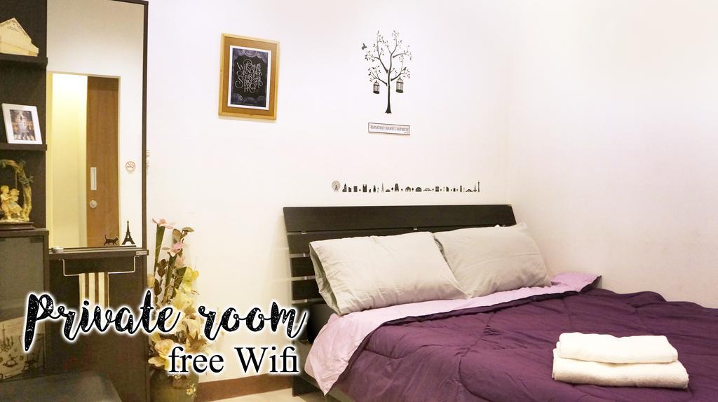 Wake Up Hostel Bangkok Bagian luar foto