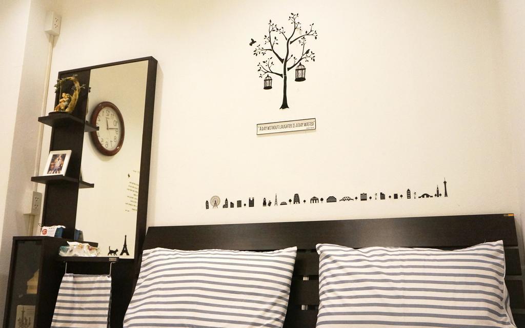 Wake Up Hostel Bangkok Bagian luar foto