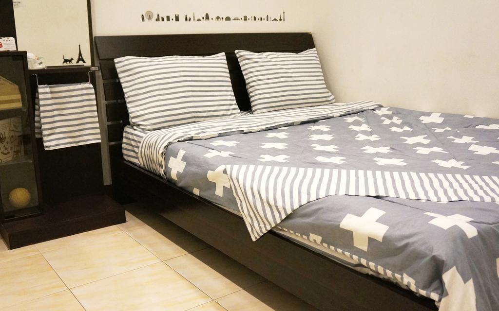 Wake Up Hostel Bangkok Bagian luar foto