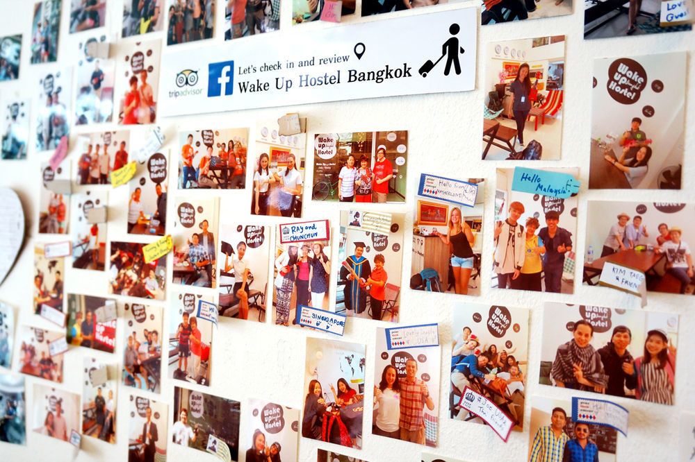 Wake Up Hostel Bangkok Bagian luar foto